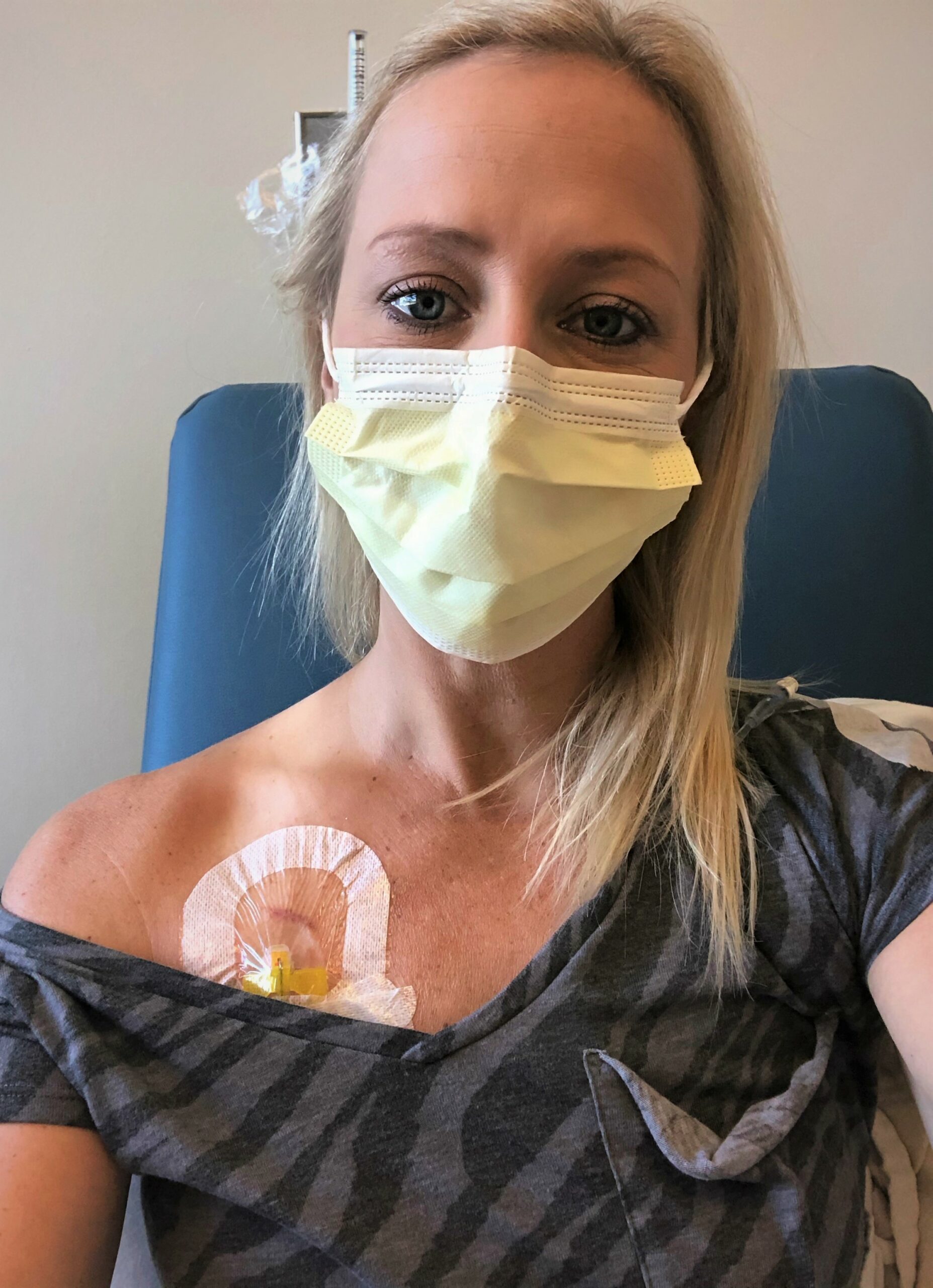 Erin captures a selfie during her chemotherapy treatment